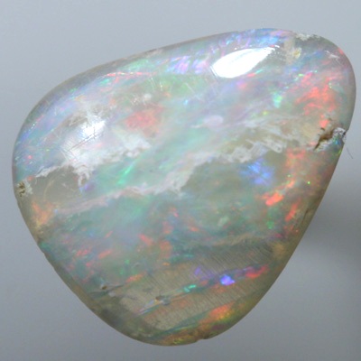 SOLID CRYSTAL OPAL Unual pattern, bands of red and green